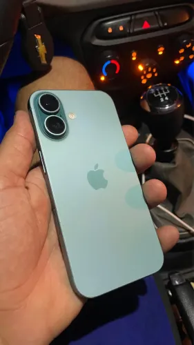 iPhone 16