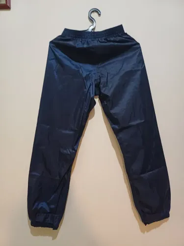 Calça infantil de trilha impermeáve Quechual 10