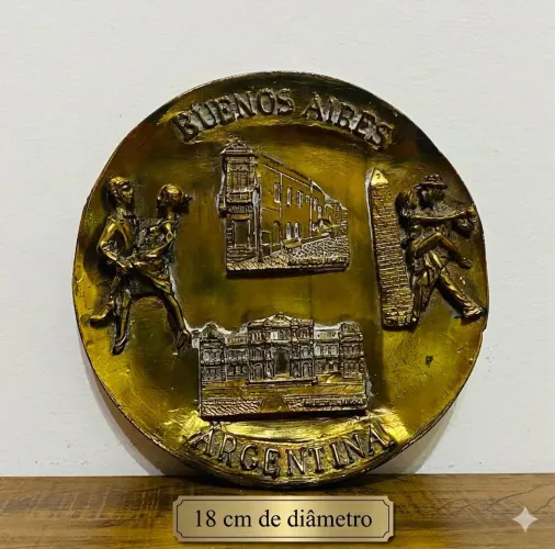 Prato Decorativo Parede Buenos Aires Argentina Resina 18cm