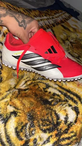 CHUTEIRA ADIDAS