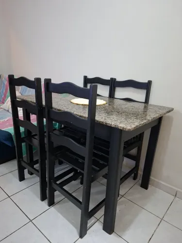 Mesa 4 cadeiras