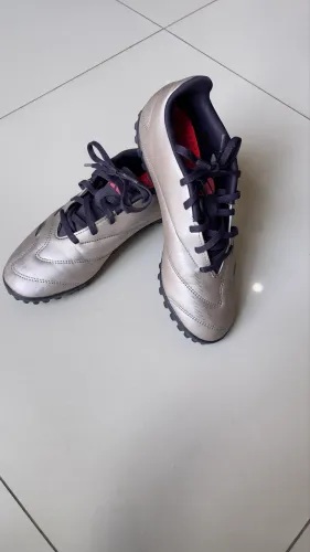 CHUTEIRA PREDATOR LEAGUE SOCIETY Adidas,  Tamanho 36.