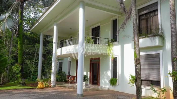 Casa com 5 suítes no Residencial Aldeia do Vale - Goiânia