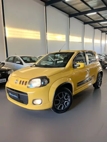 Fiat Uno Sporting 1.4 EVO Fire Flex 8V 4P 2012