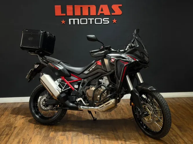 Africa Twin 1100 Preta 2022 - Apenas 13.400 KM. 