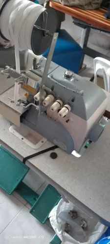 Máquina de costura 