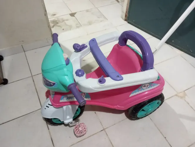 Carrinho de criança feminina