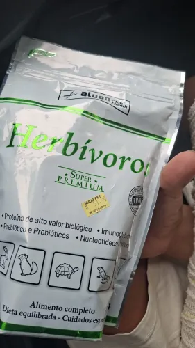 Ração específica para roedores e tartarugas.