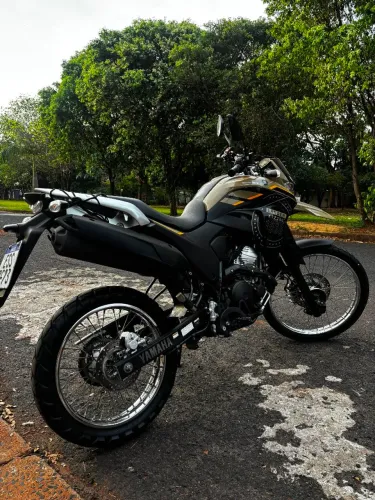 VENDE-SE - YAMAHA LANDER 250?