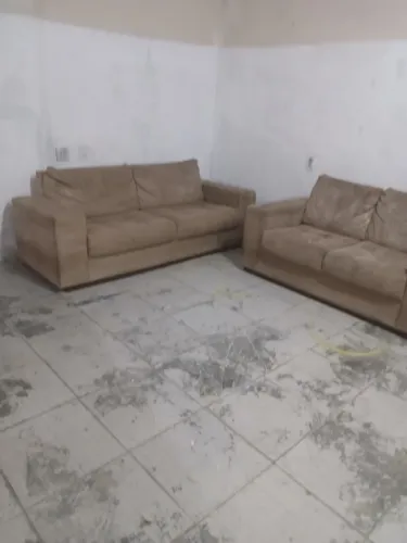 Sofas 3 e 2 lugares, tecidos tipo veludo