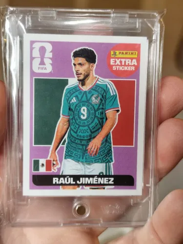 Figurinha Legend Bordô Raúl Jiménez
