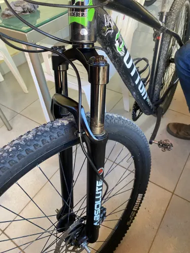 Suspensão para aro 29 trava no guidão
