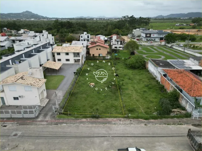 Terreno à Venda no Bairro Pinguirito, Garopaba!