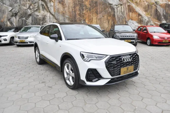 Audi Q3 SPB Perf. Black 2.0 TFSI Tipt. Quat. 2023