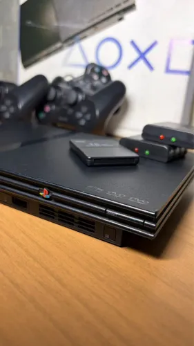 PlayStation 2 slim - Caixa original + 2 controles
