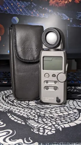 Fotometro SEKONIC L358
