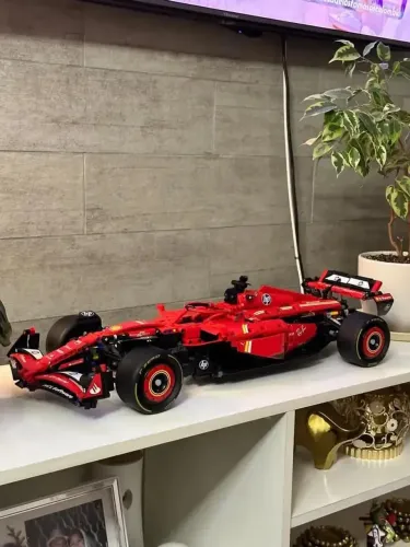 Lego Ferrari F1 1361 Pçs MONTADO
