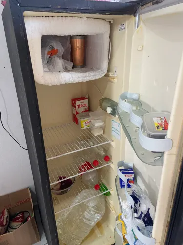 Vendo Geladeira em funcionando bem em perfeito estado