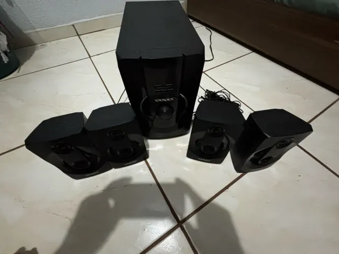 Sistema de Som Satellite AS-595BL - Potente e Completo