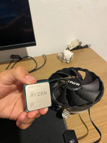 VENDO PROCESSADOR RYZEN 3 3200G E AIR COOLER