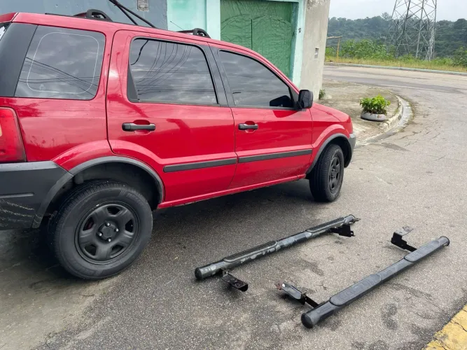 Vendo estribo lateral marca BEPO para Ecosport 2003 até 2013 
