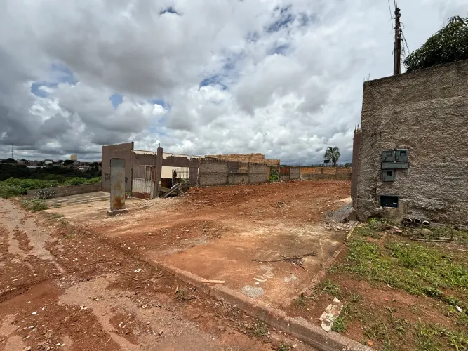 Lote terreno no céu azul barato !!