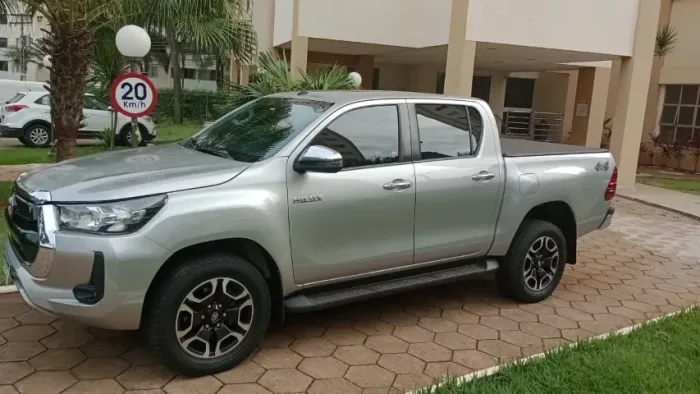 Toyota Hilux CD SRV 4X4 2.8 TDI Diesel Aut. 2021