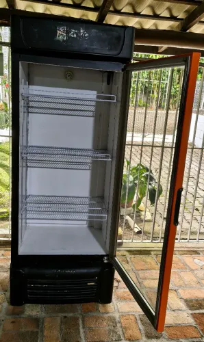 Geladeira Expositora. Entrego/ Aceito cartão!!