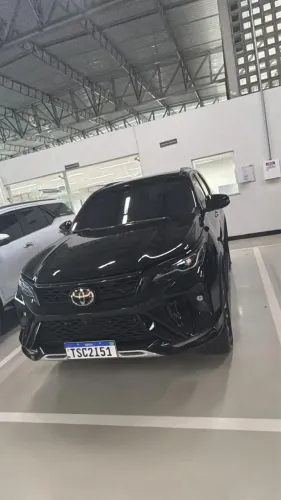 Toyota Hilux SW4 SRX Plat. 4X4 2.8 TB Die. Aut. 2025