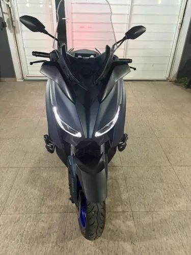 Xmax 2024 muito nova