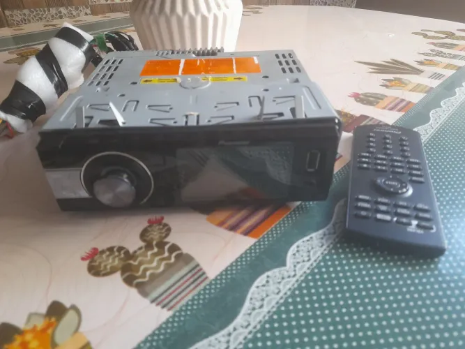 Rádio CD e pen-drive pioneer
