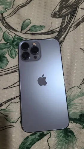 Vende se iPhone 13 Pro Max