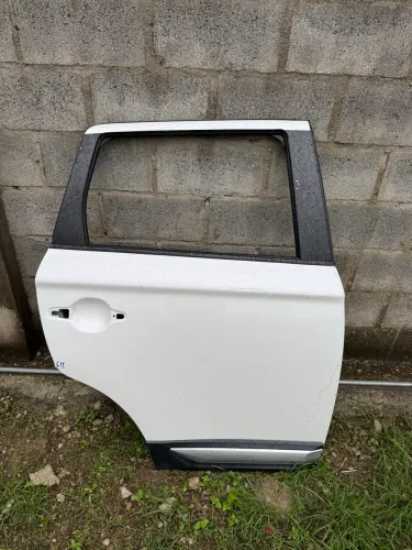 Porta Traseira Direita Mitsubishi Outlander 2014/2020