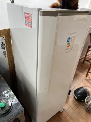 Geladeira semi nova