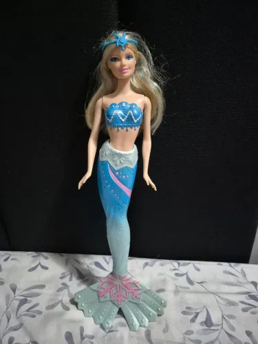 Barbie (Embaixadora Selena em Vida de Sereia 2)