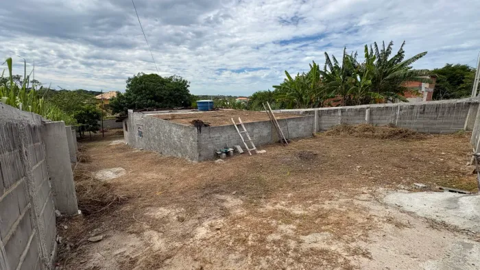 CASA COM TERRENO DE 600m² EM VILATUR , 5 MIN DA PRAIA R$180 MIL