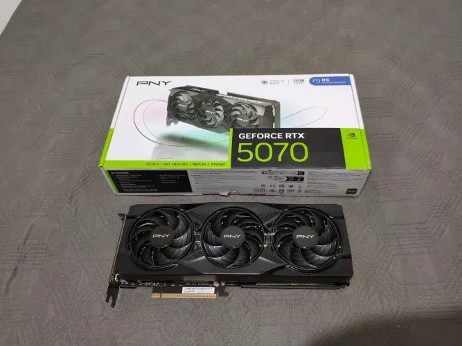 Placa de Vídeo RTX 5070 12Gb Pny