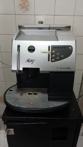 Vendo 05 cafeteiras-Marca Saeco Usadas