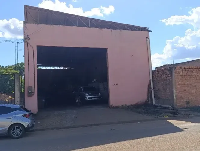 Vendo Galpão 300 m² B. Castanheira 