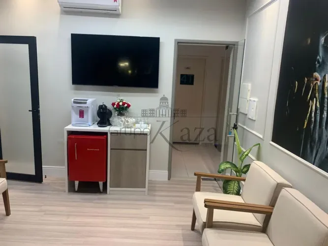 Comercial Sala Condomínio em São José dos Campos