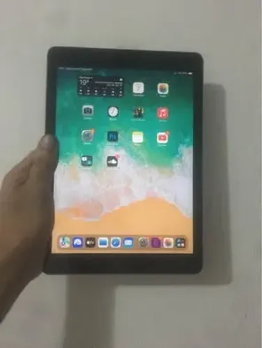 iPad 9.7? 32 GB com 4G 6ª geração