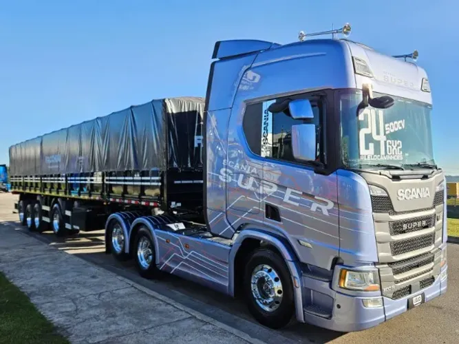Scania R500 Super 6x2 Ano 24 Painel TFT Geladeira + 4 Eixo Graneleiro Facchini 14 x1.80m
