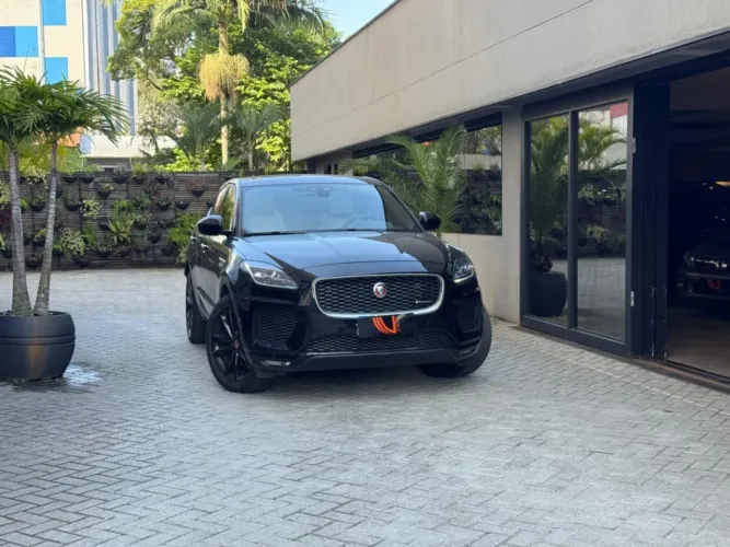 Jaguar E-Pace R-dynamic SE 2.0 AWD 250cv Aut. 2020