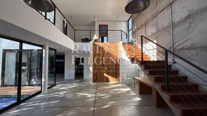 Casa no Condomínio Alphaville 2 para alugar com Projeto Moderno Estilo Industrial