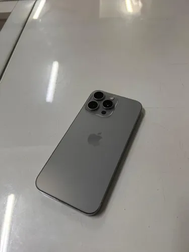 iPhone 15 pro max 256g