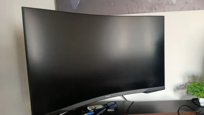 VENDO MONITOR DE 144HZ