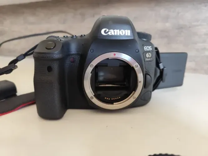 Câmera Canon 6D Mark II