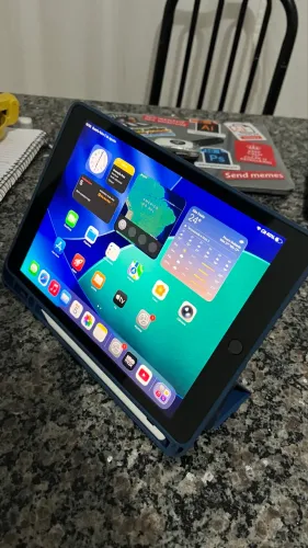 iPad 8 capa e caneta