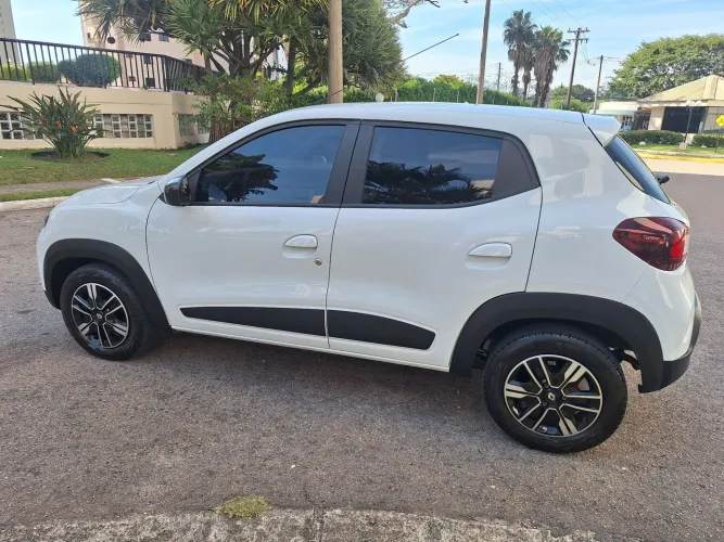 Renault Kwid Intense 1.0 Flex 12V 5P Mec. 2024