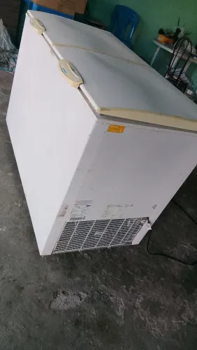 Freezer orizontal gelopar semi novo funciona mas não gela